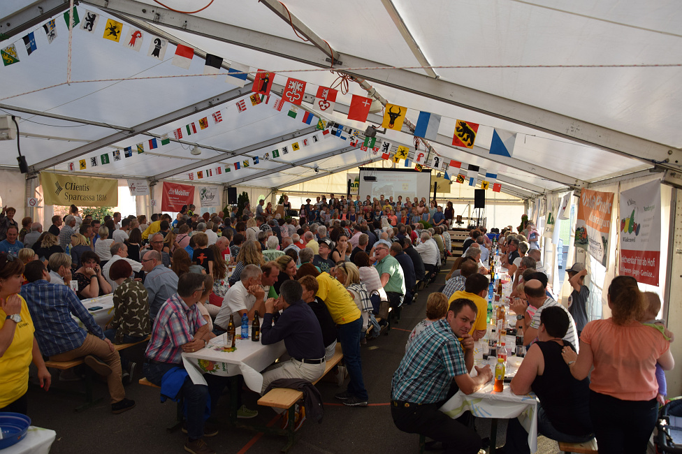 Dorffesthuetten2018staub